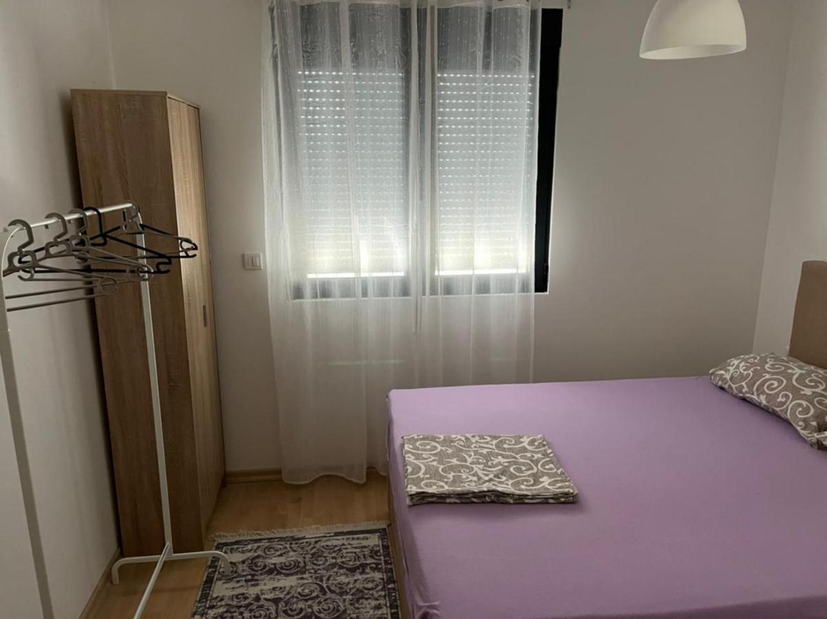 Lovely Pink Flat Apartamento Podgorica Exterior foto